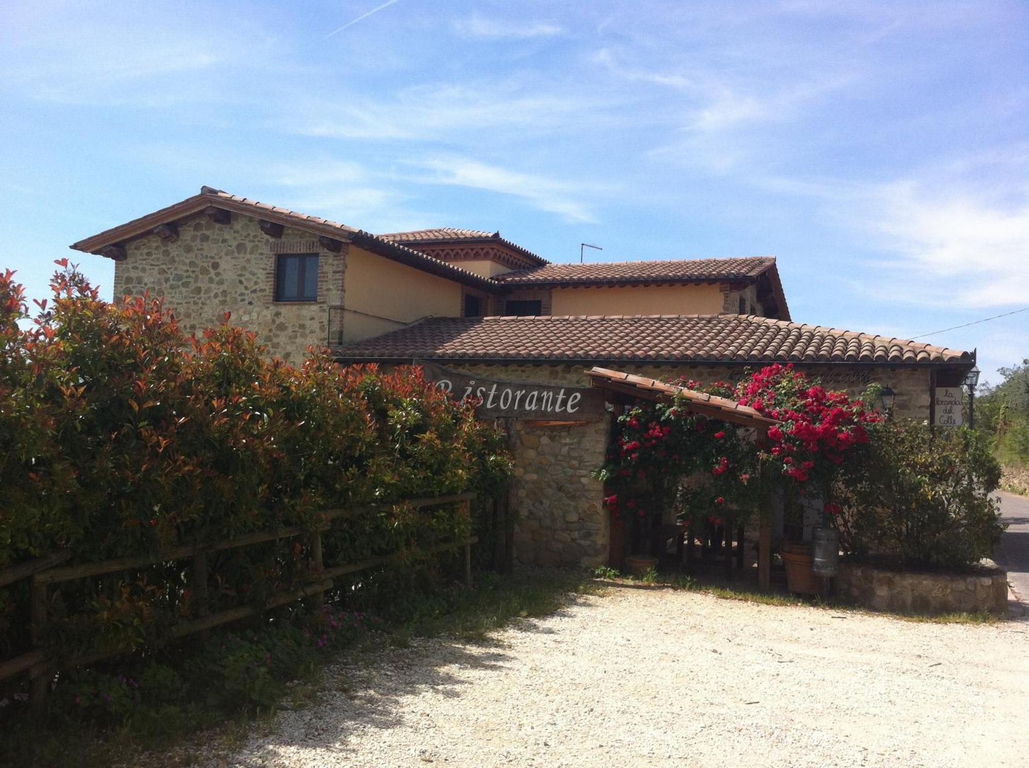 La Locanda Del Colle Acomodação com café da manhã Canalicchio Exterior foto