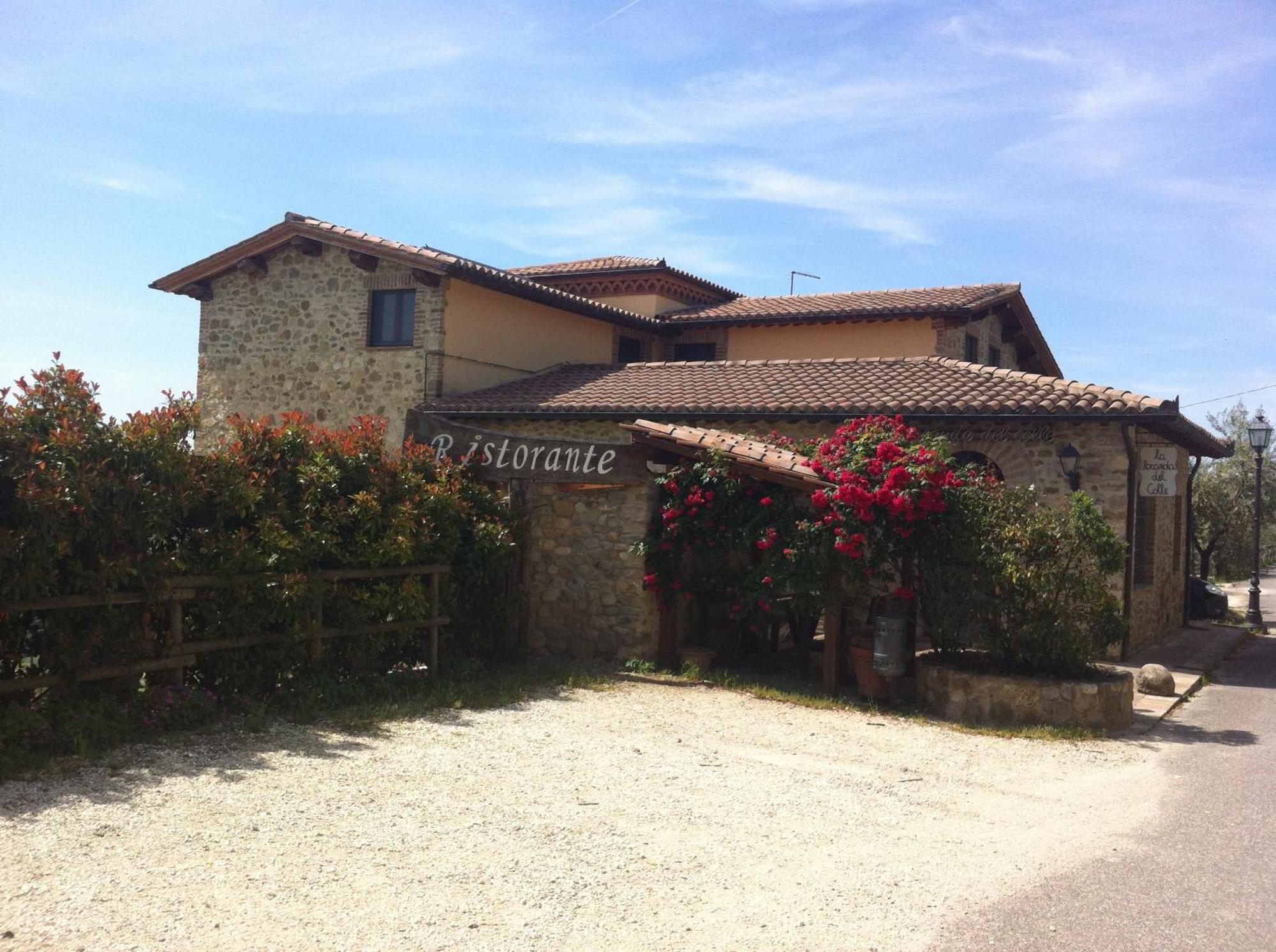 La Locanda Del Colle Acomodação com café da manhã Canalicchio Exterior foto